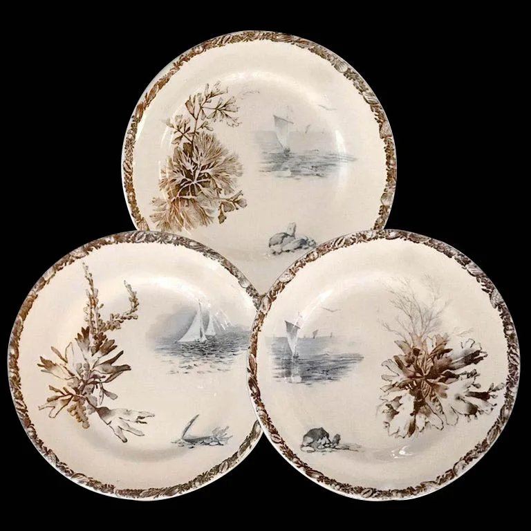 Assiettes en fa&iuml;ence fine, d&eacute;cor marin imprim&eacute;, Choisy-le-Roi, fin XIXe si&egrave;cle