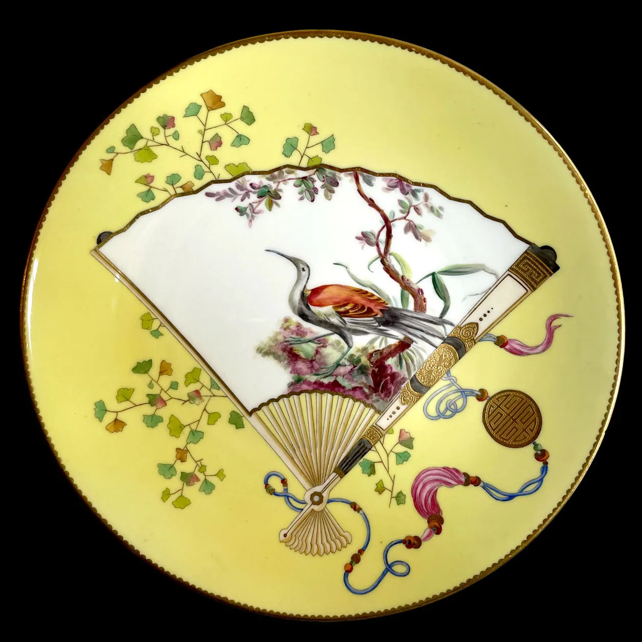 Assiette en porcelaine à décor japonisant, dessin de Christopher Dresser, manufacture de Minton, vers 1880