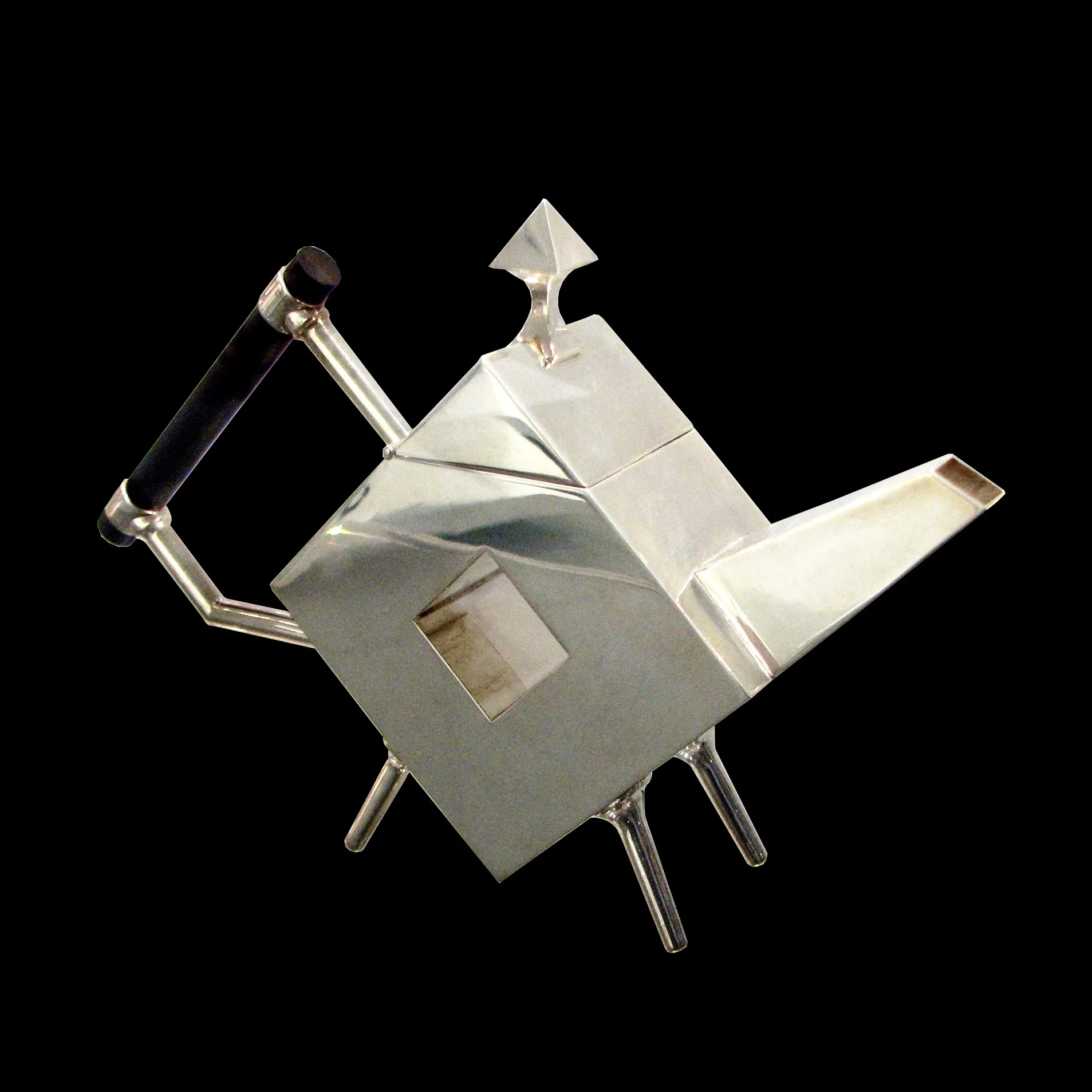 Th&eacute;i&egrave;re moderniste en m&eacute;tal argent&eacute;, Christopher Dresser, circa 1880